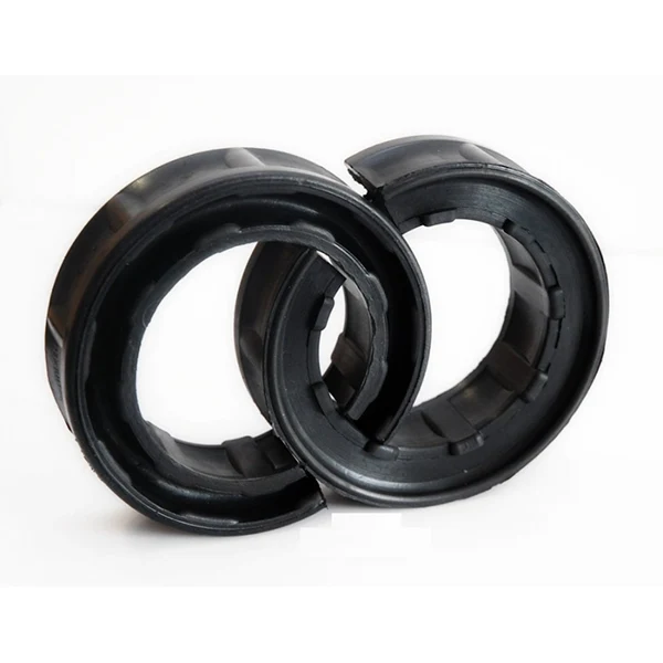 Два автобафера сцеплены между собой